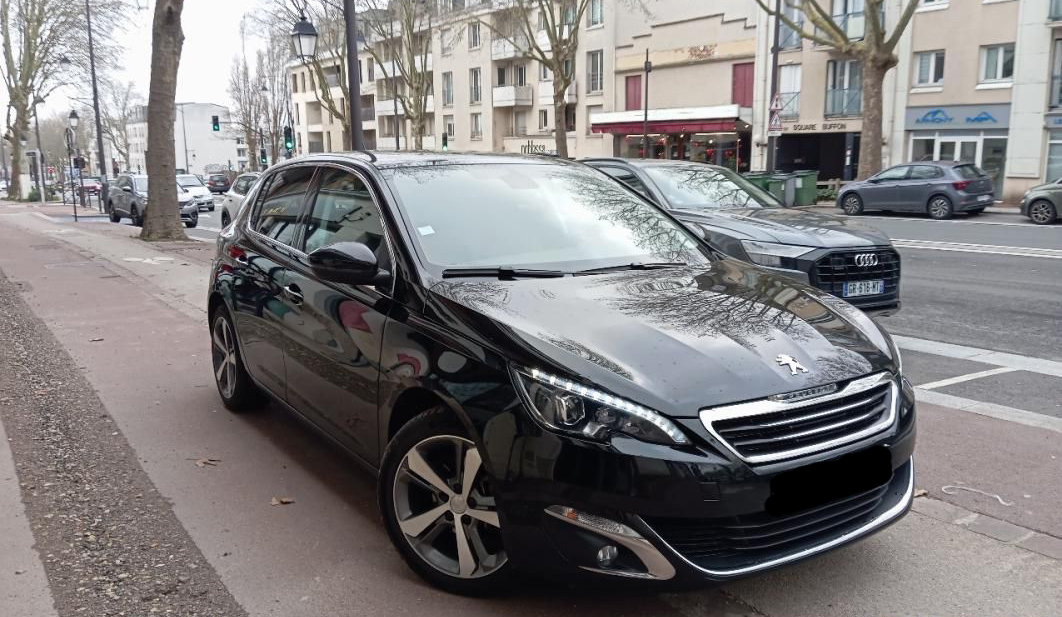 Peugeot 308 1.2 Puretech 130ch Féline S et amp;S 5p (moteur 5000 kms)
